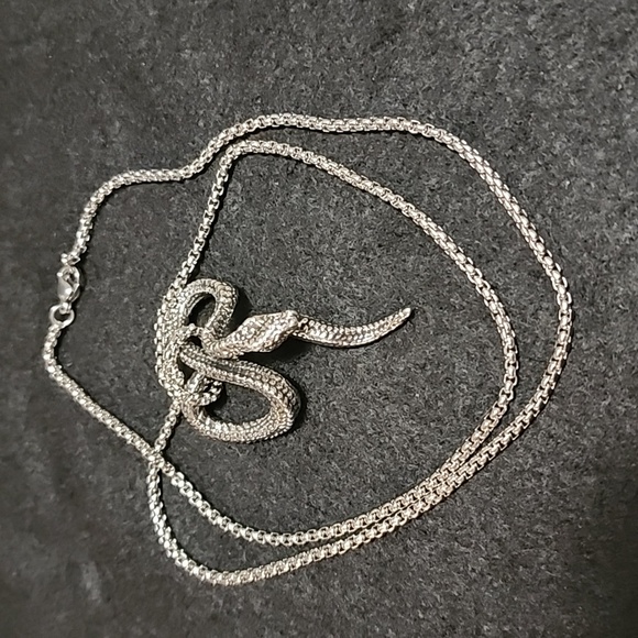Stainless steel snake necklace - Picture 3 of 3
